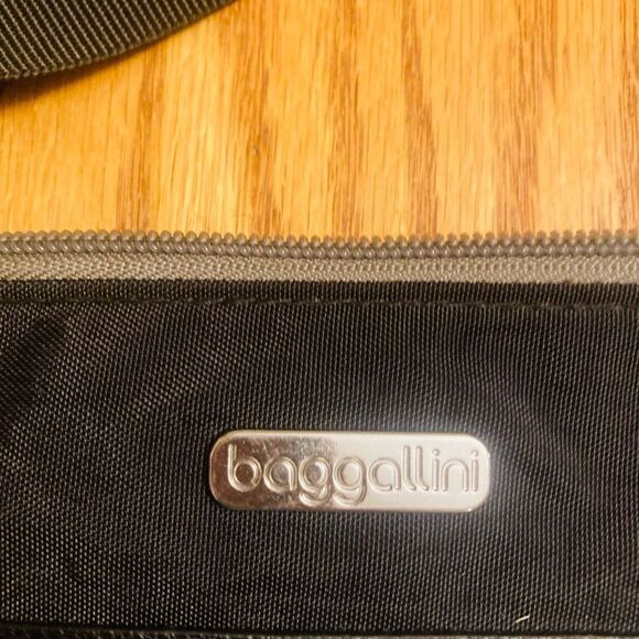 Baggallini Black Nylon Crossbody Bag - Picture 7 of 7